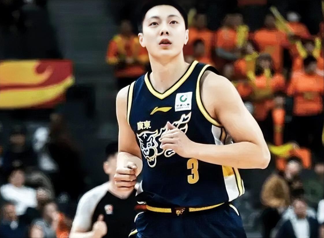 以广东宏远目前的轮换阵容来看，杜锋完全可以大胆的让胡明轩轮休养伤！

CBA常规