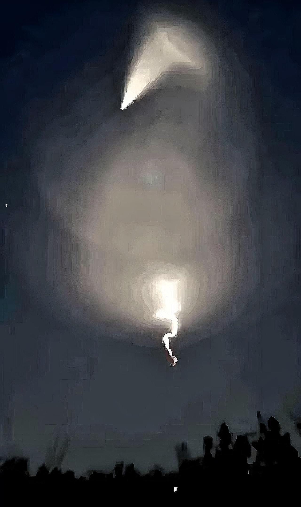 山东天空被击落的不明飞行物体，不要去深挖，没有任何意义。山东夜空那神秘“烟花”，