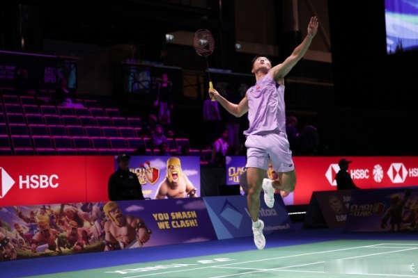 陆光祖在上一场比赛就已经是强弩之末，惊险过关的他今天没能再收获一场胜利，遗憾败给