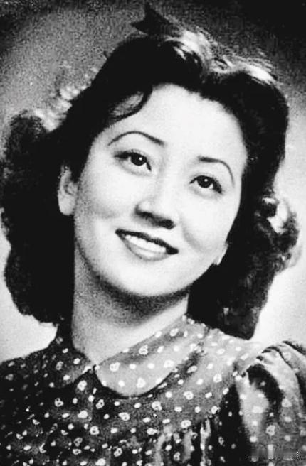 钱学森对妹妹表白：“蒋英，要不，你嫁给我吧！”蒋英果断拒绝：“哥，我有男朋友了！