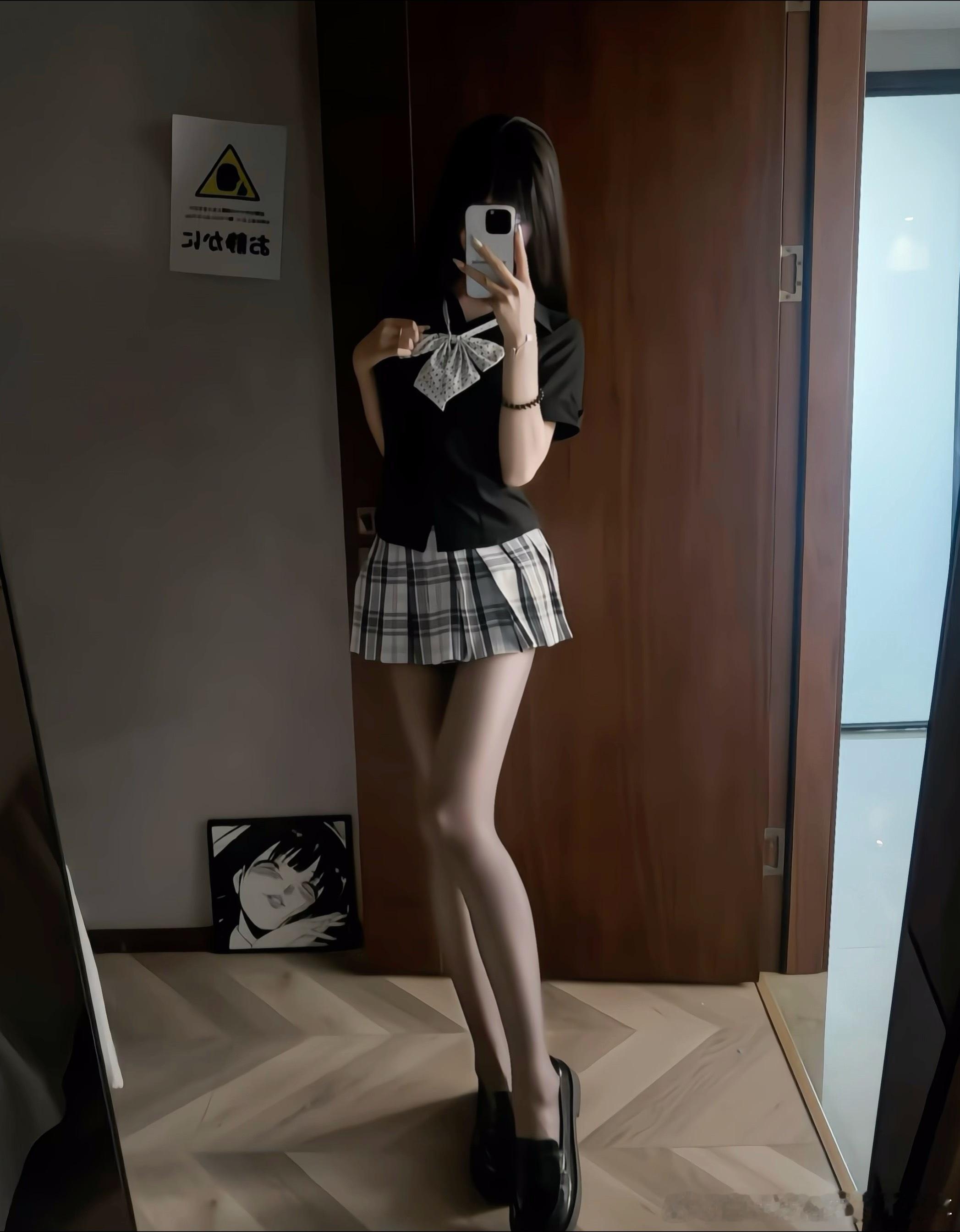 那些在深夜独自流泪的难过瞬间 只有自己知道 
