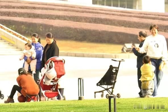 医保局宣布全国实现生育津贴直接发放至个人！这意味着宝妈们不用再看企业脸色，避免了