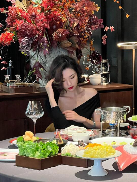 经常请吃饭的漂亮姐姐