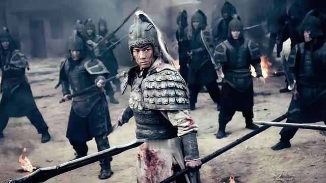 884年，兵败如山倒的黄巢来到山东狼虎谷，看见有一片开满菊花的山坡。黄巢感叹道：