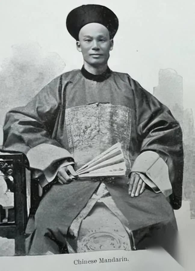 光绪遗精病了二十年！

却死在慈禧前21小时？

37岁皇帝亲手写下病历，从十几