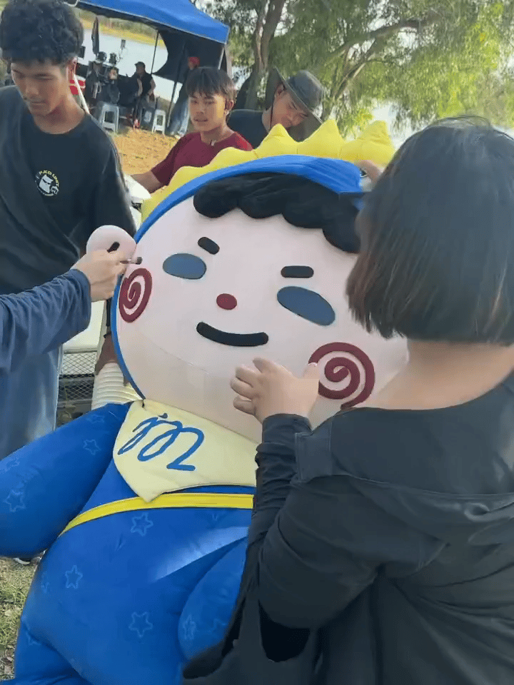 JuniorMark  全世界都在陪这个小mo闹 