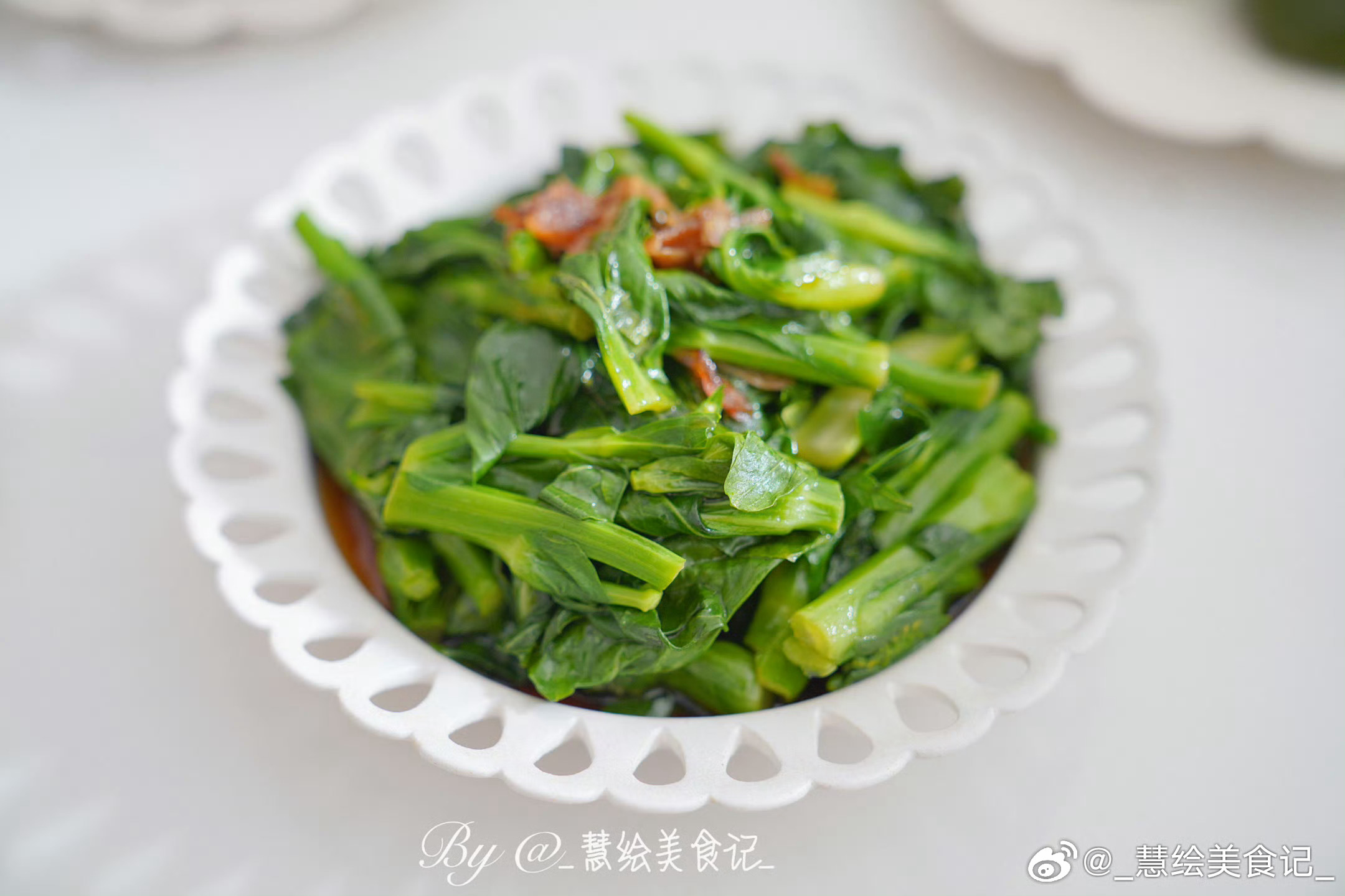 周三早呀早餐葱油白菜苔、南瓜小米粥、黑芝麻青团、枇杷、小番茄~四月你好我的美食日