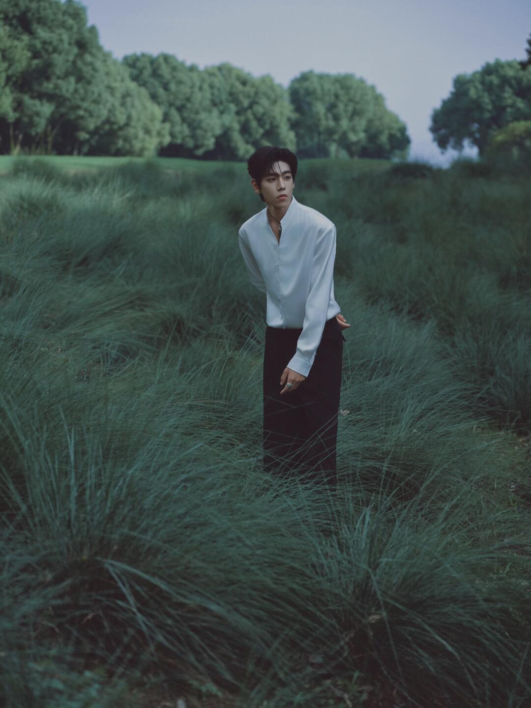 田曦薇说夏浩然是狗狗眼 夏浩然，一个把狗狗眼长成招牌的男人！直播里田曦薇脱口而出