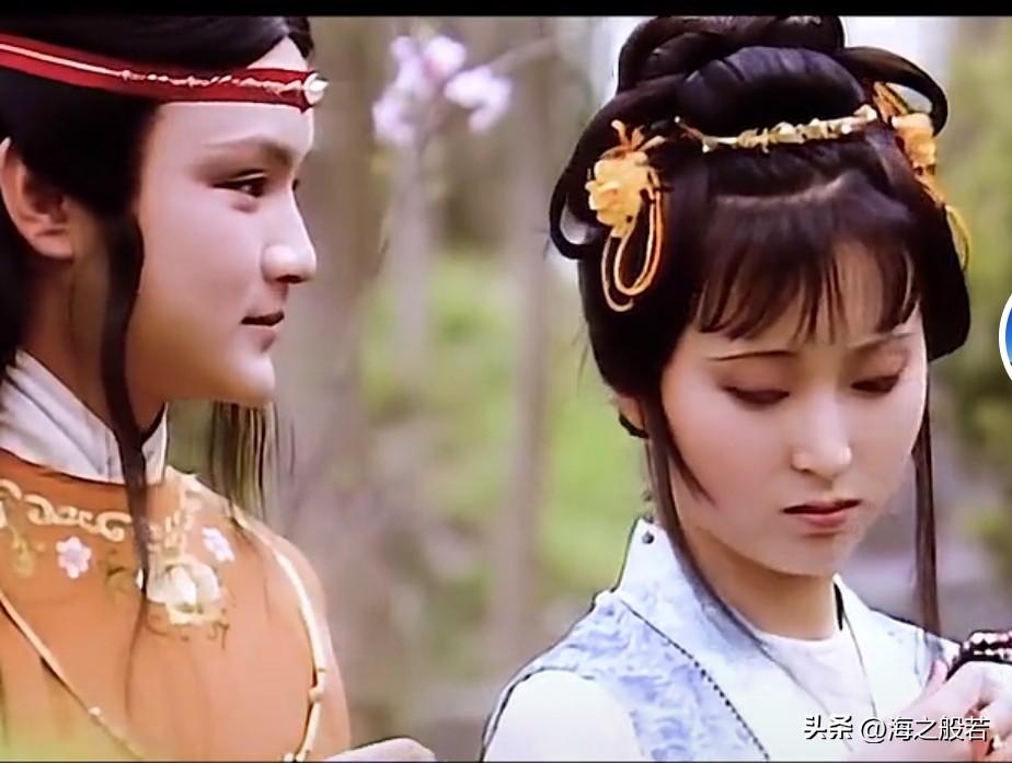 看《红楼梦》黛玉临终前说的最后一句话是：“宝玉，宝玉，你好……”

第九十八回“