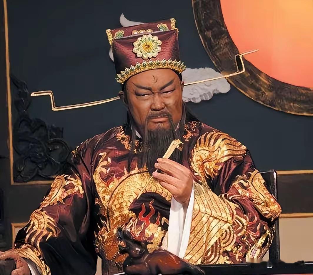 北宋，包拯奉旨巡查扬州时，看到4个兵卒抬着个鼓鼓囊囊的竹篓，走路时脚步发飘，神色