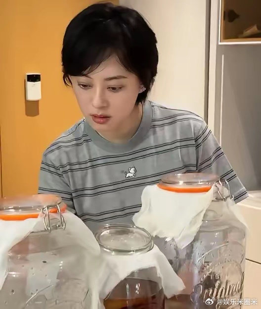 我问我老公。  他说估计做项目了。  我说你们男的懂什么，保养、作息、心情顺了，