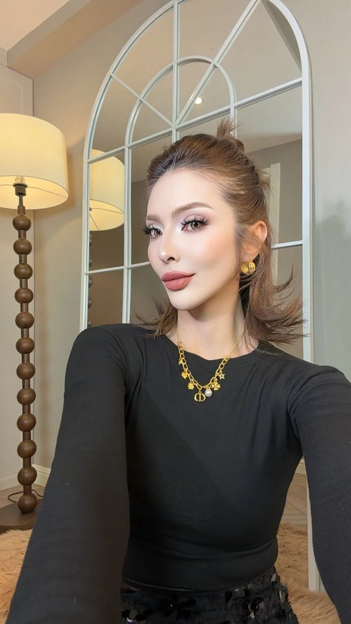 这配饰，这妆容，这穿搭，我先了！