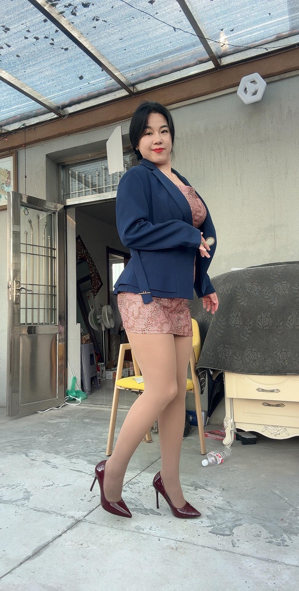 好身材好气质 高跟控 短裙