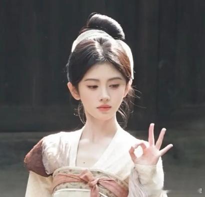 鞠婧祎新剧大光明造型，好看吗？ 