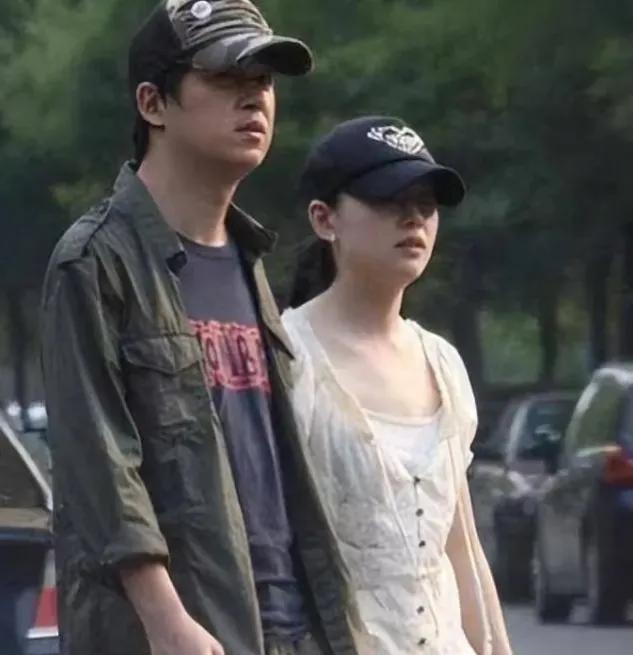 董洁不客气地表示，她要求潘粤明在再婚前给顶顶一大笔抚养费，因为潘粤明即将再婚的消