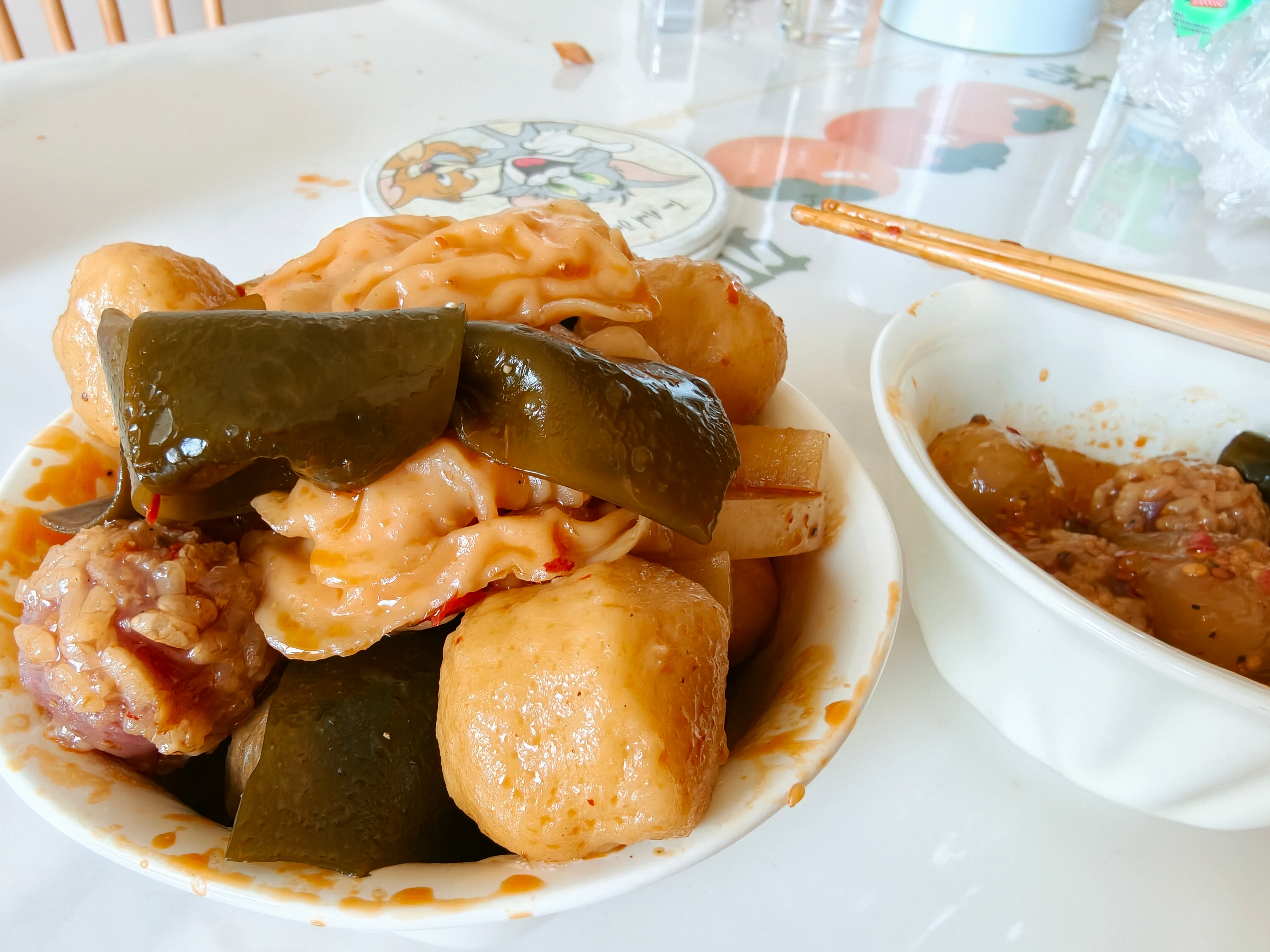 朋友从重庆带回来的火锅底料家里没有专门吃火锅的大锅就只能用高压锅煮了下午去菜场买
