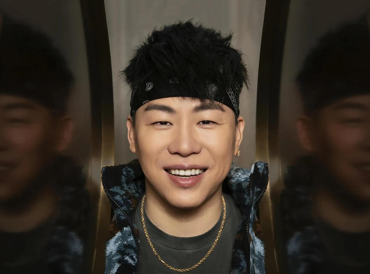 胡彦斌是妈宝男吗？当初一段恋情，因为妈妈的反对到最后劳燕分飞
胡彦斌最近聊起一段