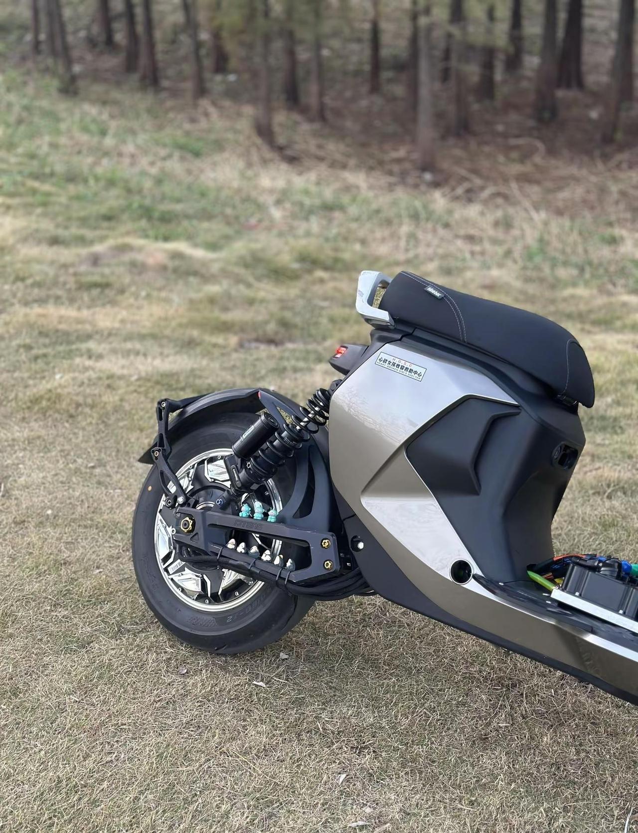 回复 @Ww6的评论   明晚带好创口贴 乌州水闸 不见不散 姿态