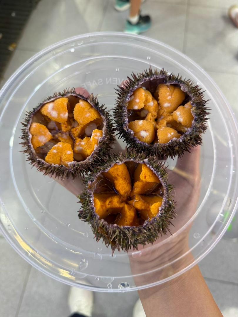 来农发·城市厨房吃海鲜，小朋友心心念的海胆蒸蛋，38元一个不含加工费。 ​​​