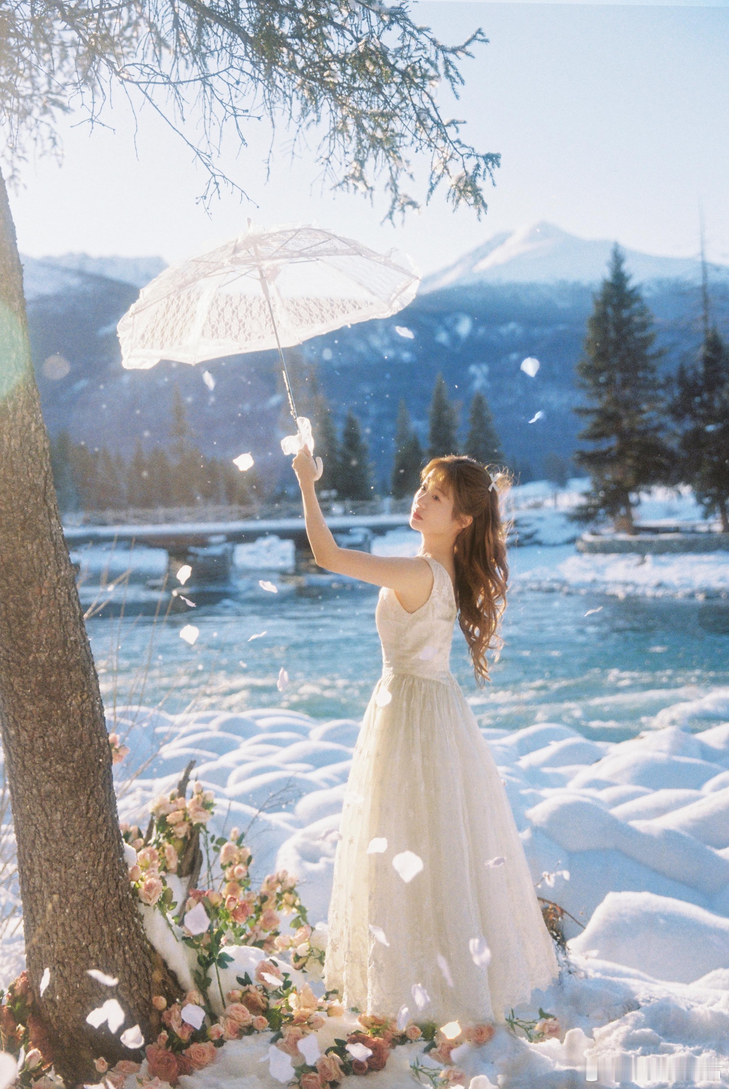 半梦客片  ❄️𝒮𝓃ℴ𝓌 𝒶𝓃𝒹 𝓉𝒽ℯ ℊ𝒾𝓇𝓁 美丽喀