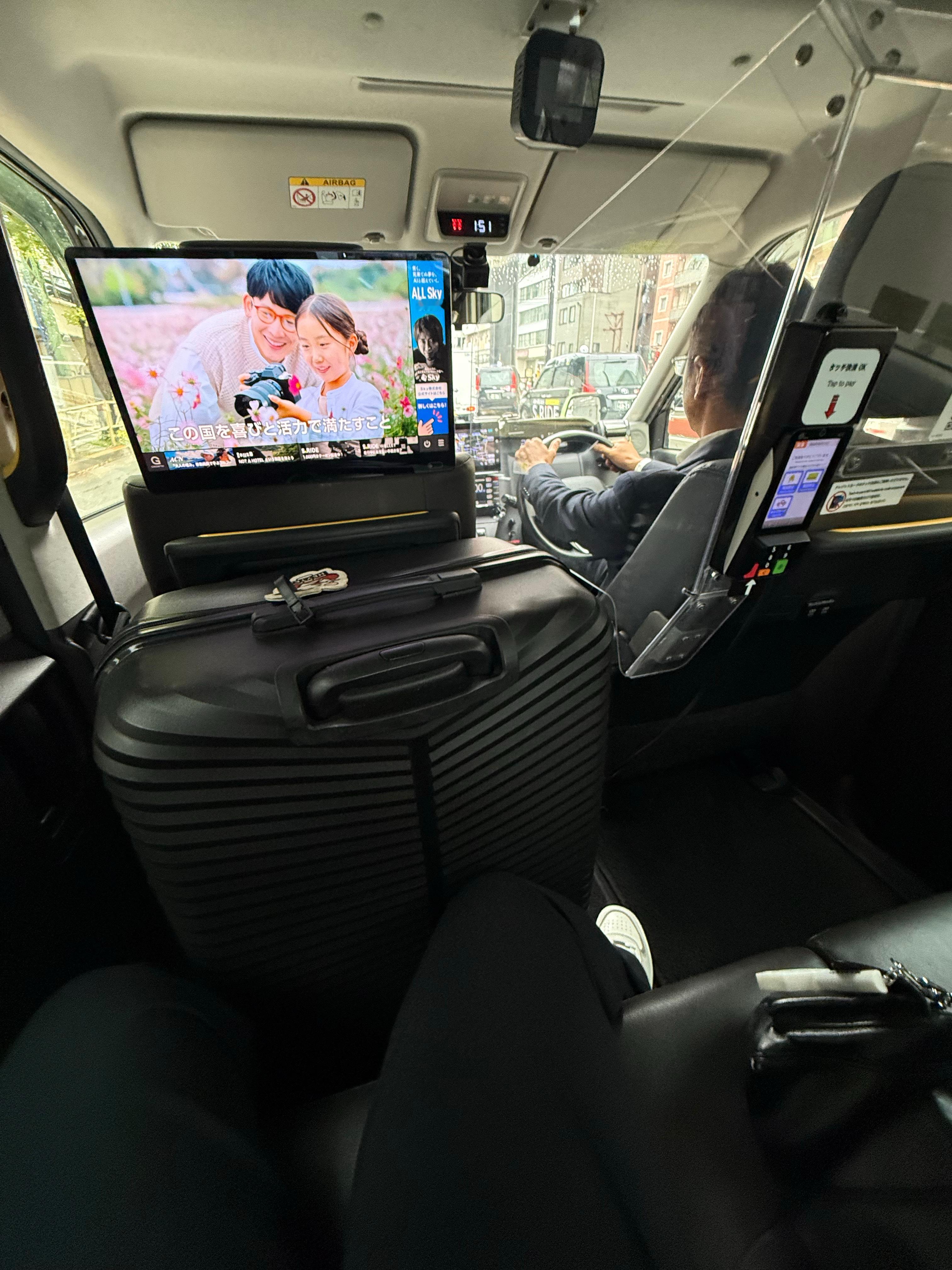 日本地铁莫名其妙就停运是吧下狠心打车去机场了nm ​​​