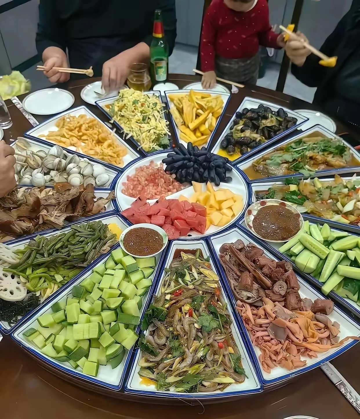这一桌子感觉没一个好菜 ​​​