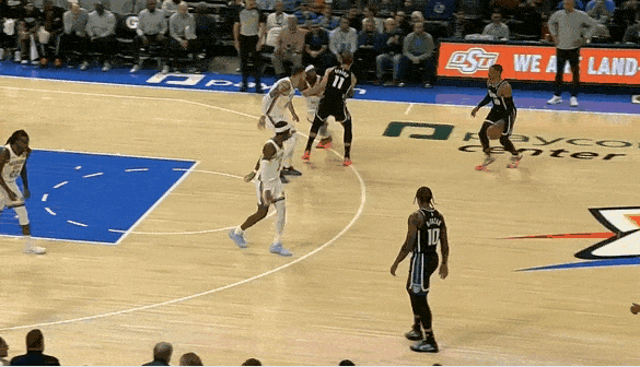 涨球了？威少现在三分这么准了？
在今天NBA常规赛国王对阵雷霆的第一节比赛中，威