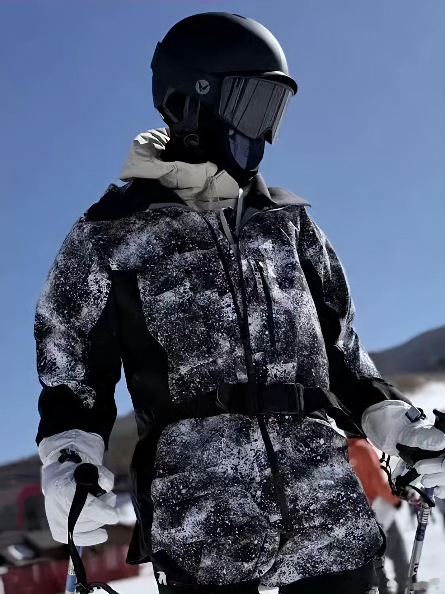 你是我动了情却不属于我的人，也是我动了心却不能在一起的人。我可能此生都无法把你忘