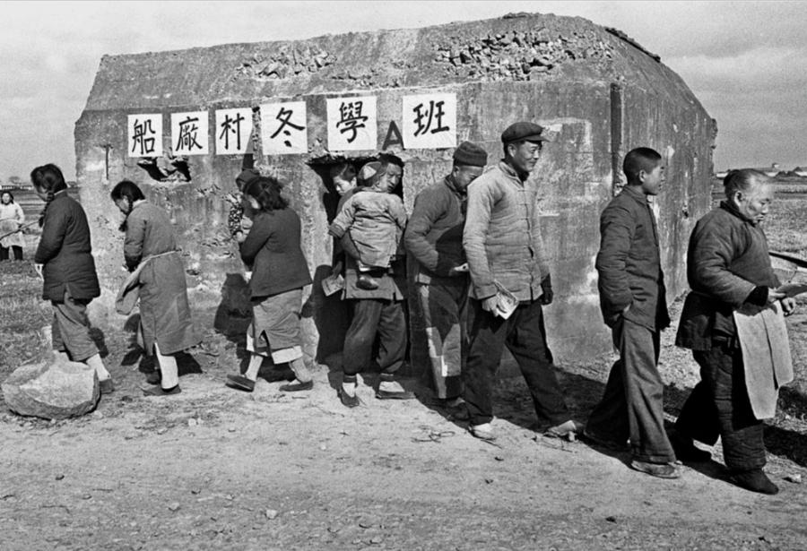 全体国民普遍享有受教育机会，距今真的不到百年吗？这句话初听或许令人意外，却像一面