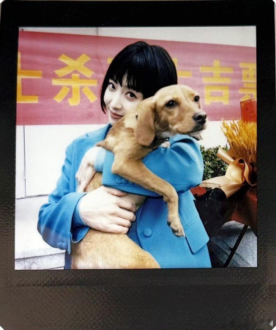 宋茜晒星河入梦剧照宋茜晒李思蒙十五宫格照宋茜晒李思蒙小六合照宋茜更李思蒙plog