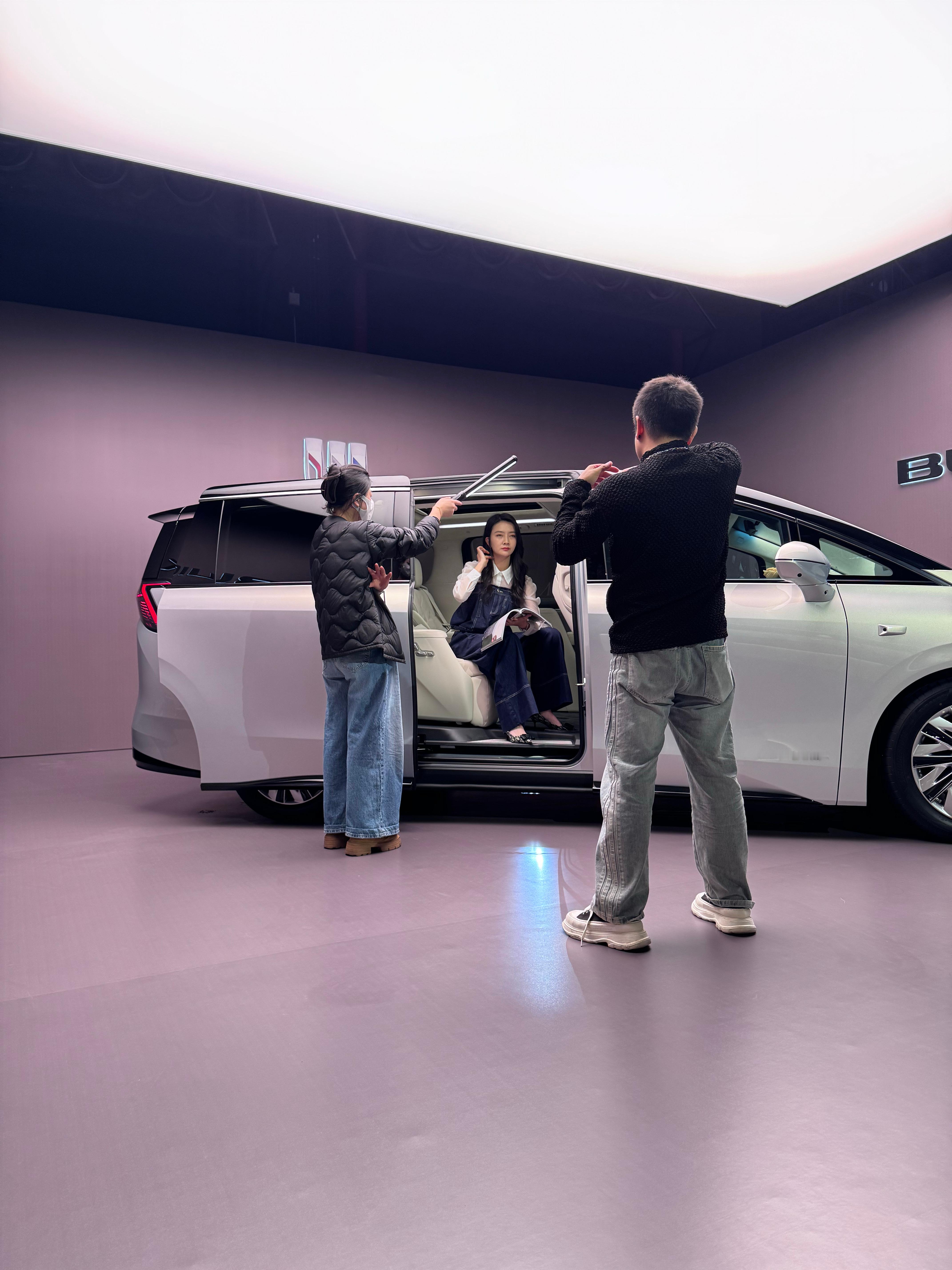 早安！工作中的朵姐最美丽那么本周粉丝团谁最努力呢？榜单公布：动图评论小能手最关心