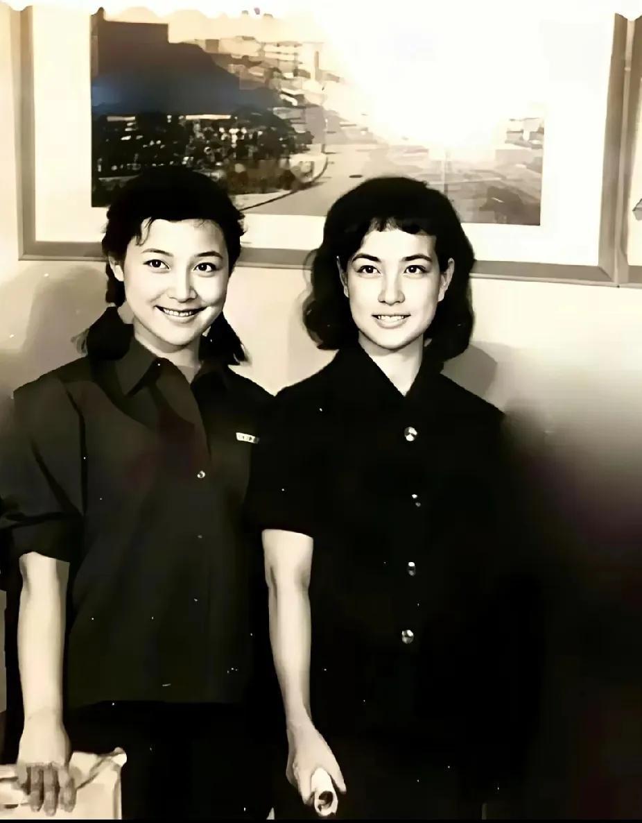 1979年《小花》旧照，回忆杀拉满🎬
 
翻到一张超有意义的老照片！1979年