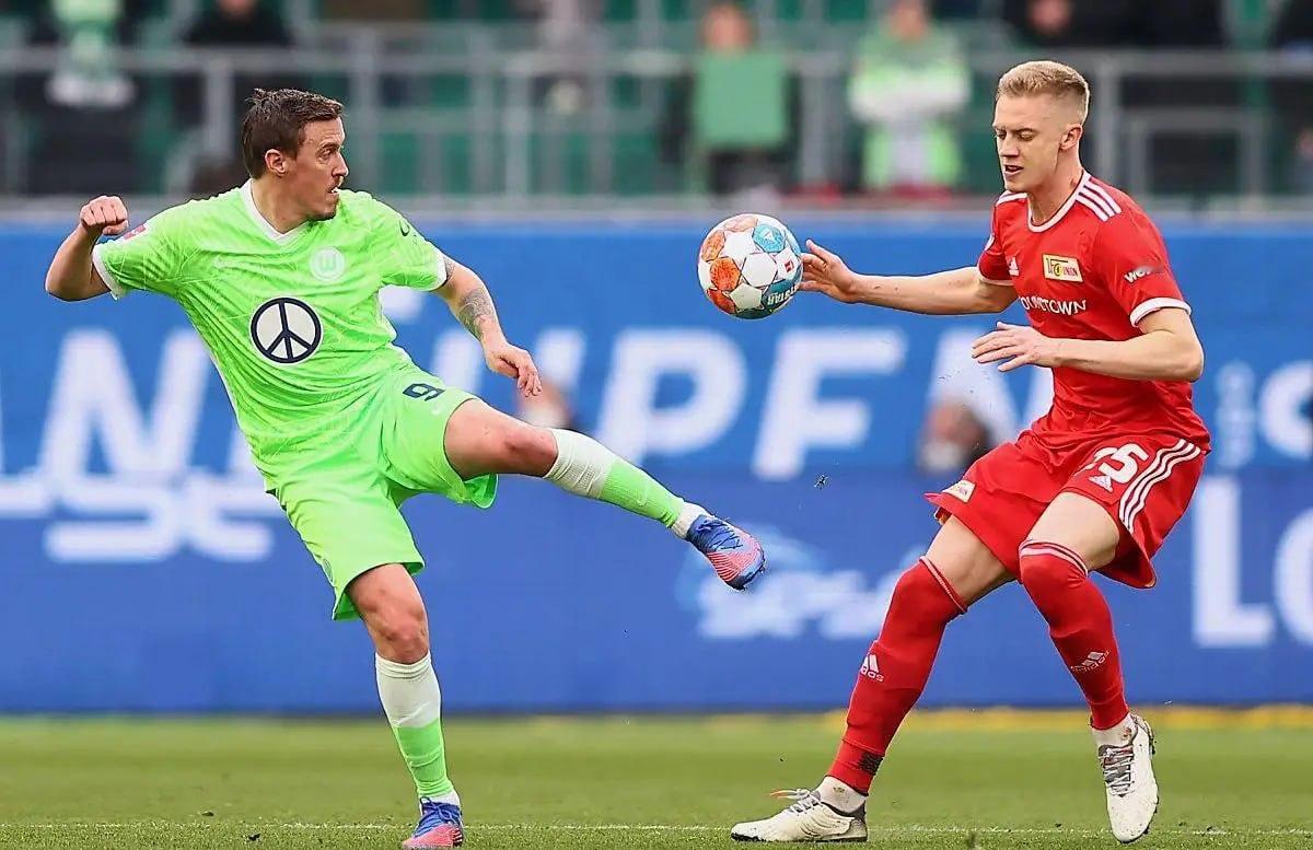 今日继续朝着好的方向出发！作品：巴黎圣曼vs斯特拉斯   巴黎圣曼主场优势明显，