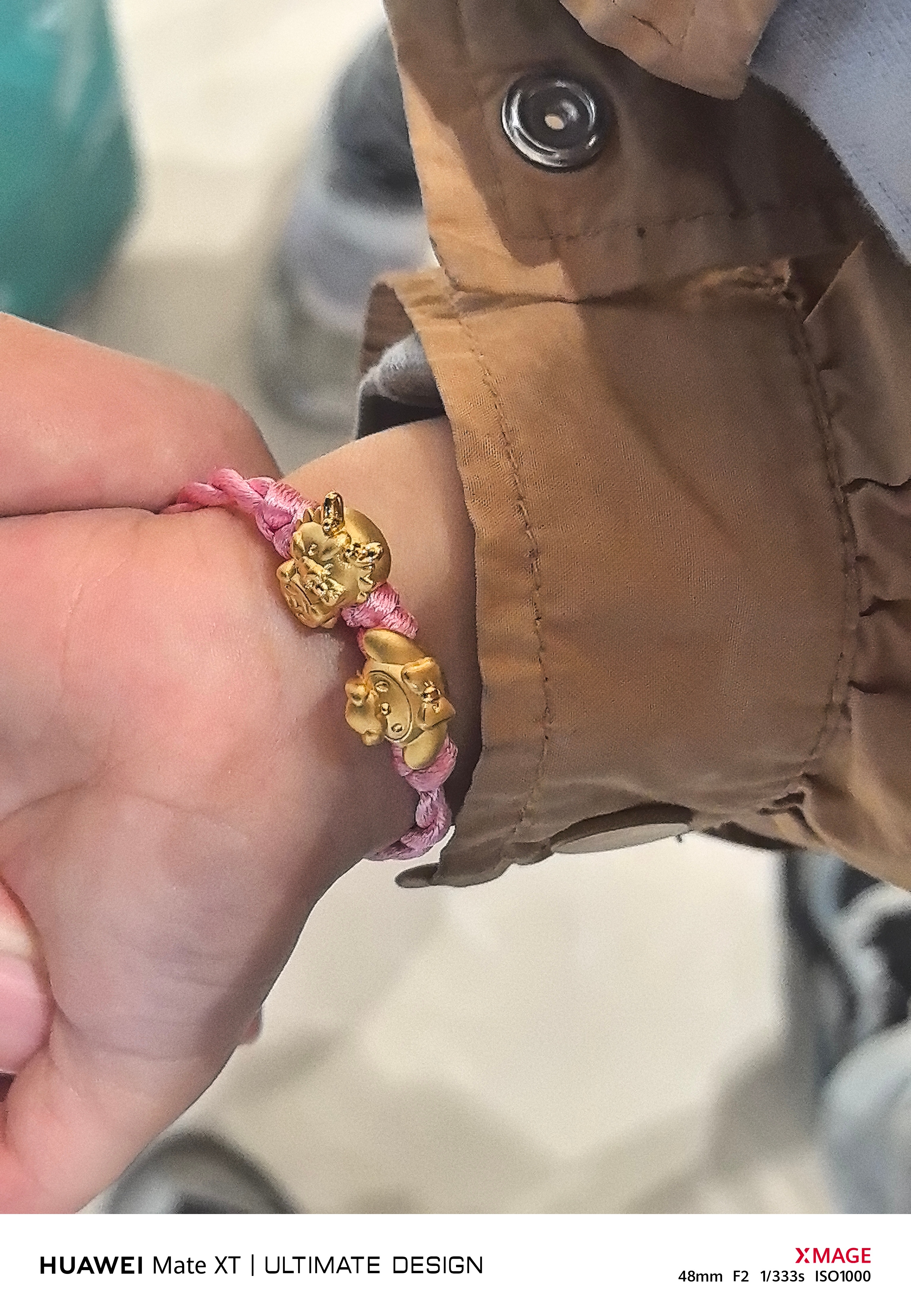 以前不理解，很多人为什么手上要戴东西，不喜欢被束缚，等年纪大了之后发现，人还是要