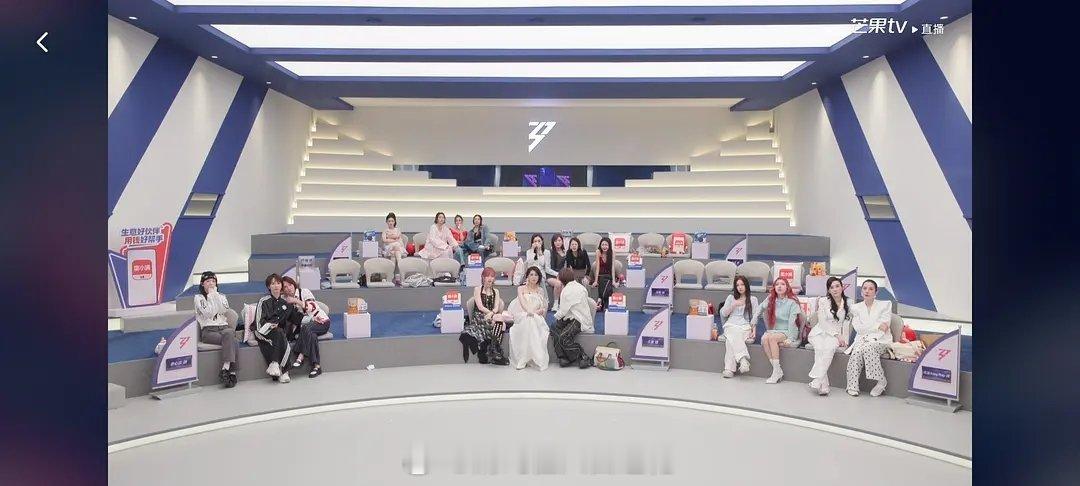 唐艺昕 何宣林唐艺昕何宣林明显有问题，何宣林和唐艺昕、淡淡、陈凯琳10几分钟完全