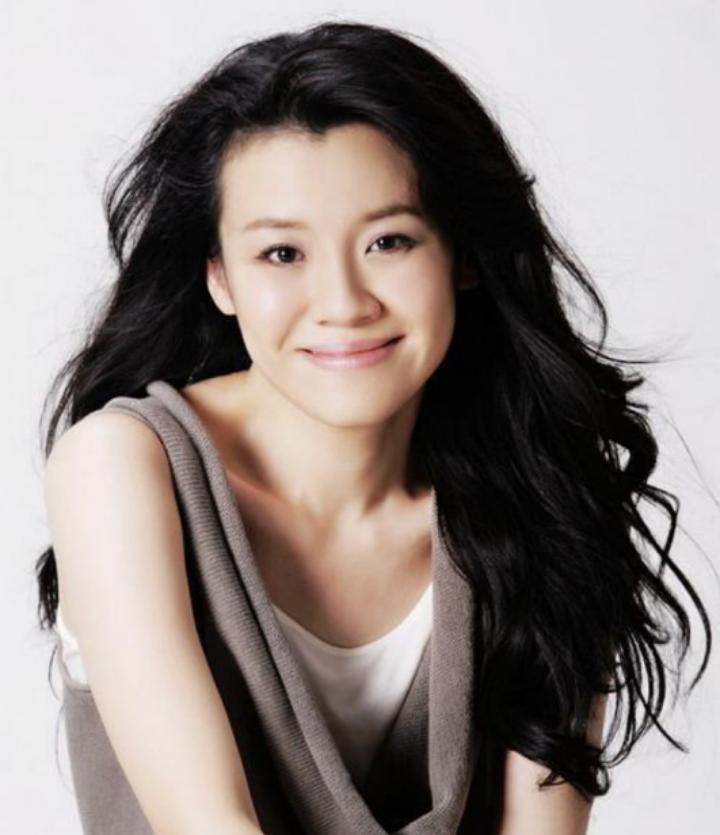 当年，刘琳对张黎说：“师哥，咱俩在一起三年了，要不结个婚？”张黎眉头一皱：“实话