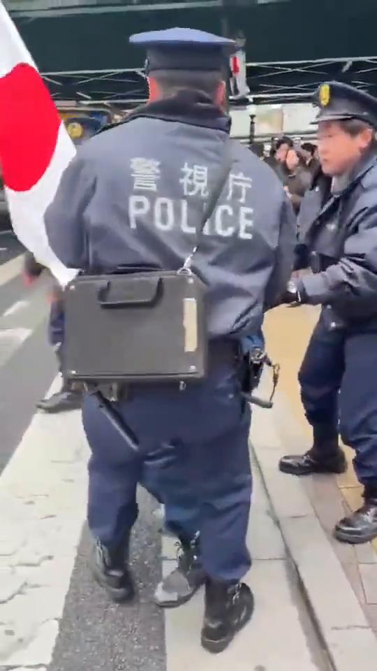 当年他要与全体女朋友合作。