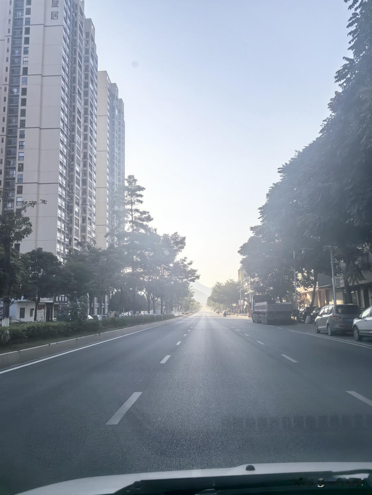 买基金，买股票，最大的收获不是收益多少，而是对自我认知，社会运行规则的重塑过程。