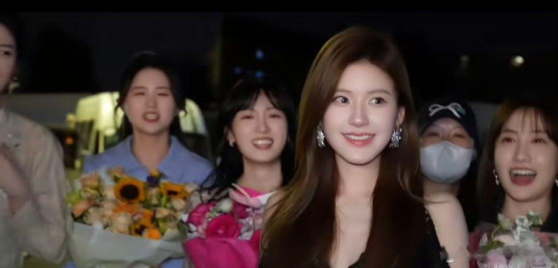 头一次感觉赵露思假人感这么重呢[允悲][允悲][允悲] ​​​