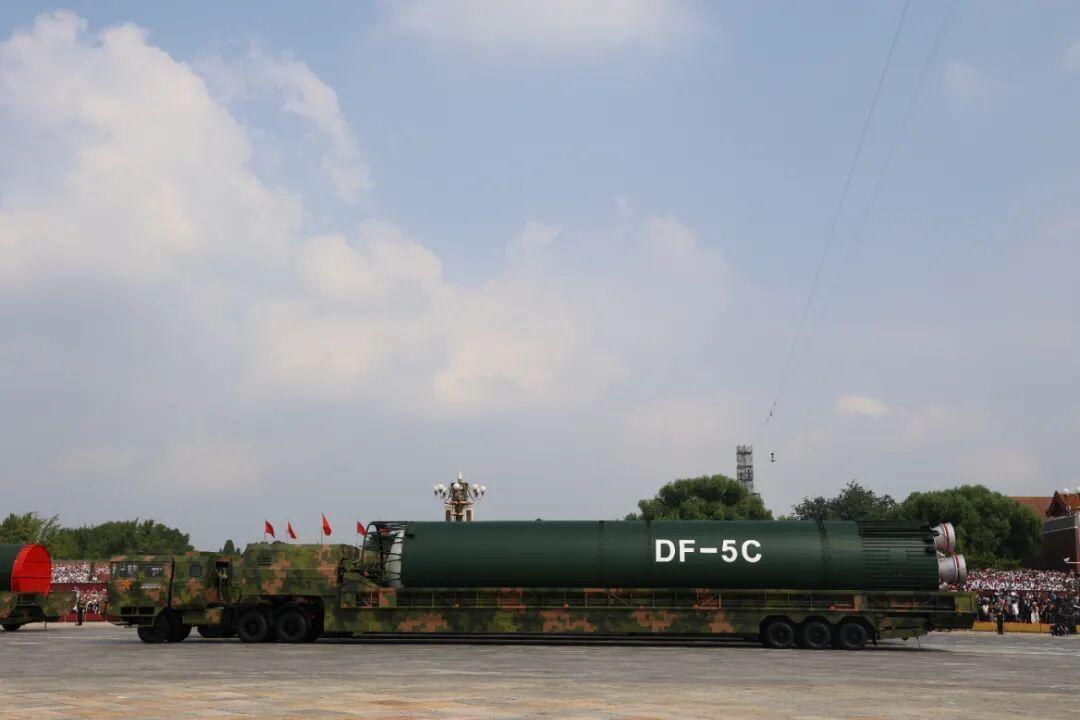 【90岁院士杨承军：东风-5C能打遍全球！这不是威胁，是告诉老邻居什么叫“和平靠