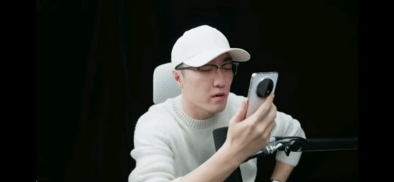 王自如点评老罗豆包辩论 科技圈活久见！老罗王自如这对老冤家居然靠AI隔空对线了！