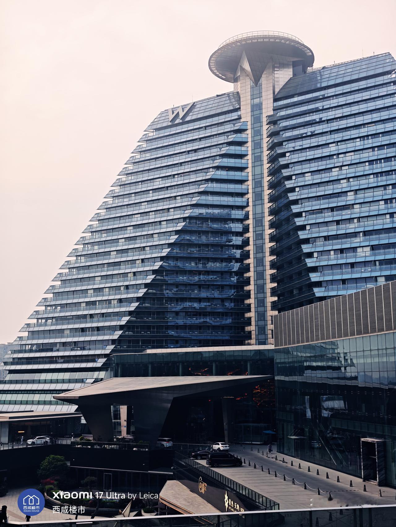 日子也是好起来了，一天之内到曲江w酒店蹭了两顿饭！房地产的苦日子要结束了吗？