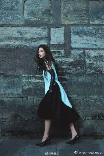 马思纯一演戏面相都变了马思纯一开机气质直接突变，花少里软乎乎，新剧里冷冽狠绝，破