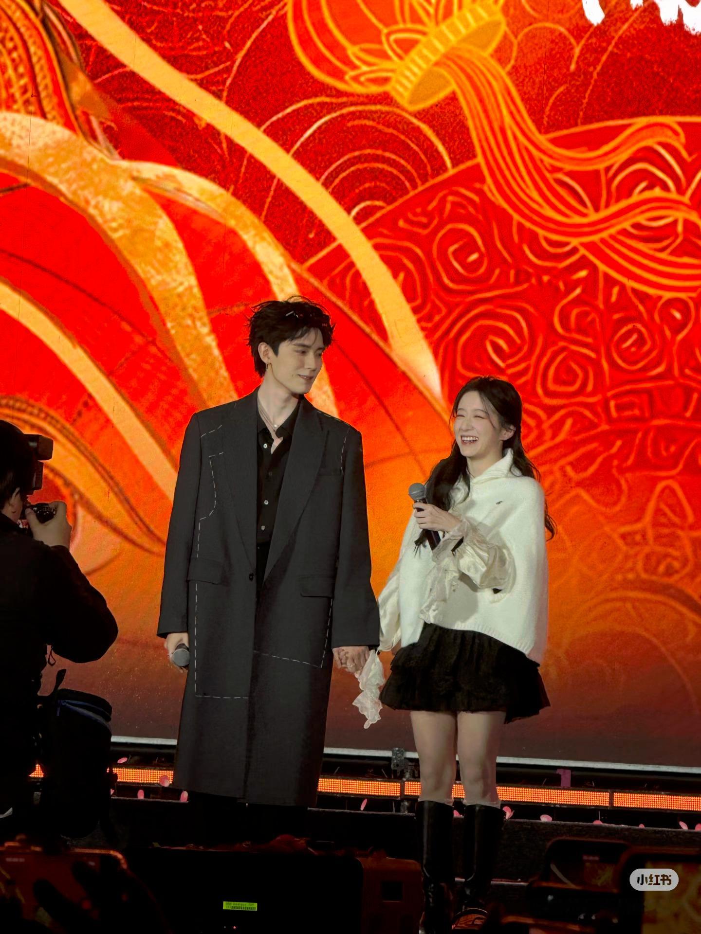 今日份出席《江湖夜雨十年灯》剧宣活动的周翊然包上恩 