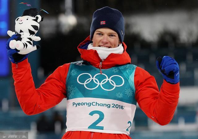 你能不相信天赋吗？挪威的滑雪运动员克莱伯，已经拿到本届米兰冬奥会的个人第四金，个
