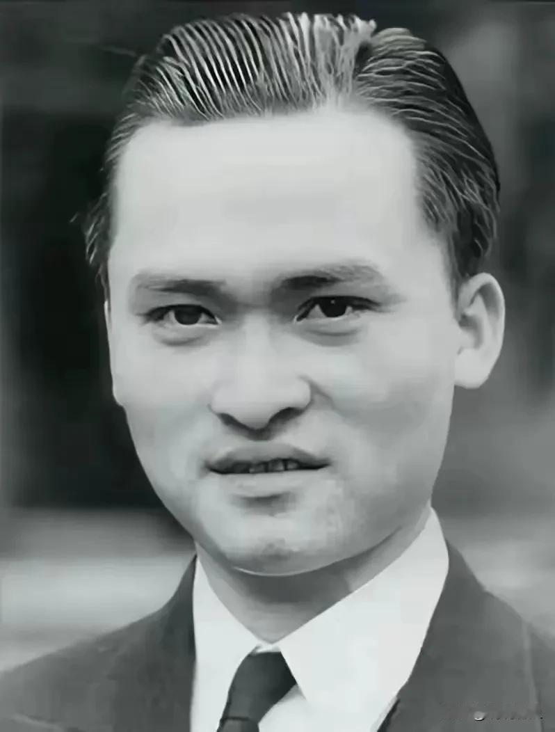 1942年，一名24岁的中国船员掉入北大西洋，靠着吃生鱼喝鸟血强撑了133天，然