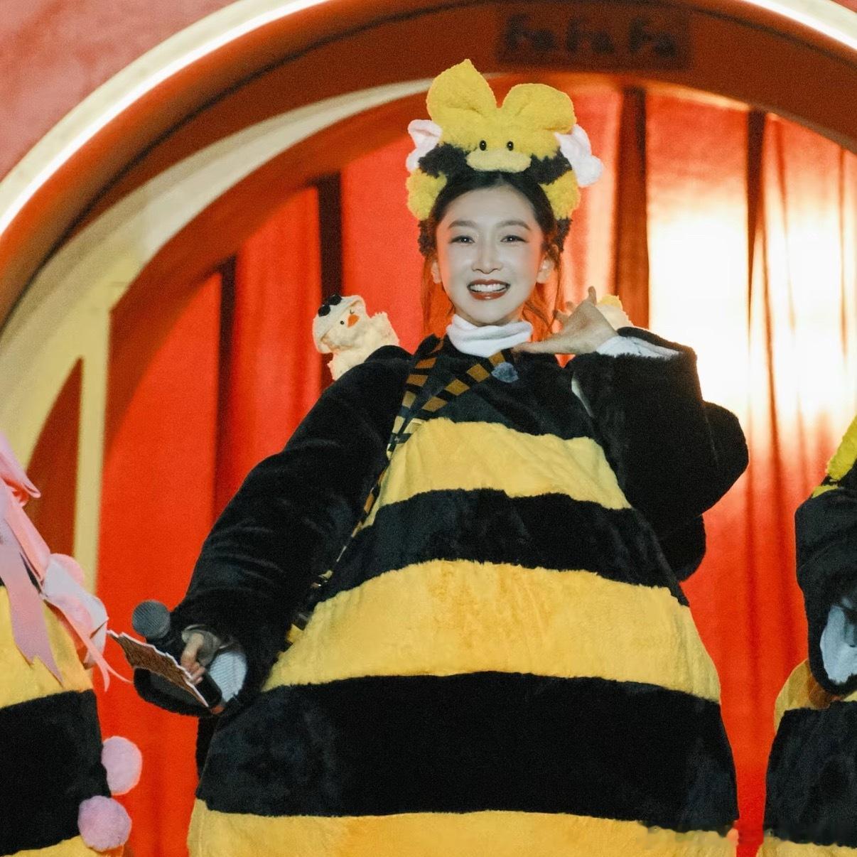 周冬雨怎么又变怎么嫩了 