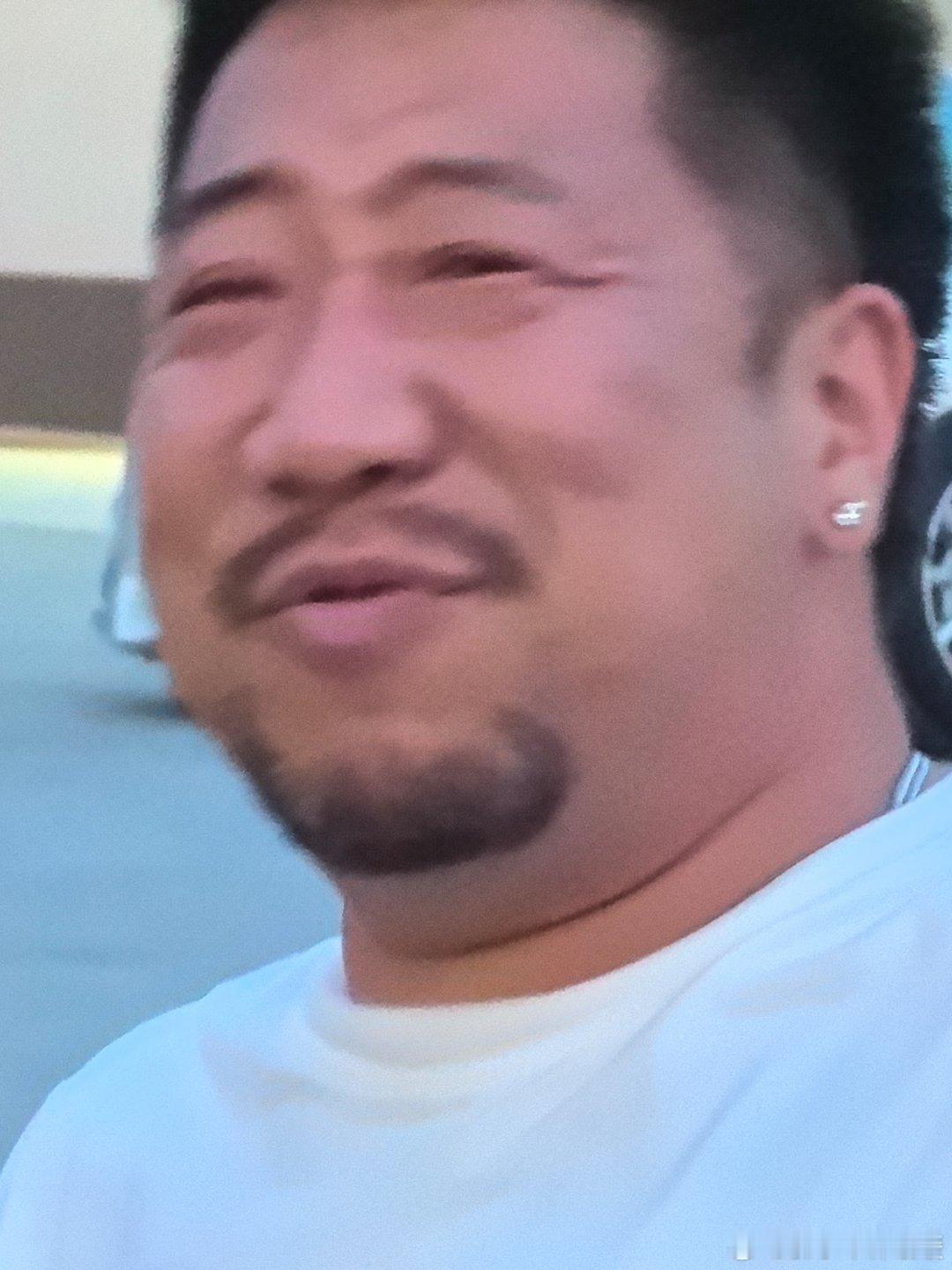 恭喜我大哥乔迁，iacro太燥了，这不就是LA嘛？？ ​​​