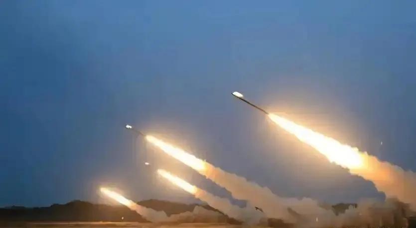 格什姆岛被炸了！特朗普的“烟雾弹”终于露出真面目。
 
3月30日深夜到31日中