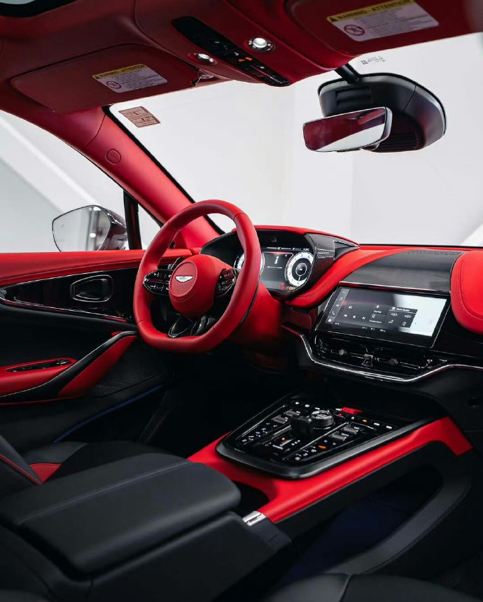 阿斯顿·马丁DBX 707🚗英伦豪华与赛道性能完美融合堪称超豪华SUV里的实力